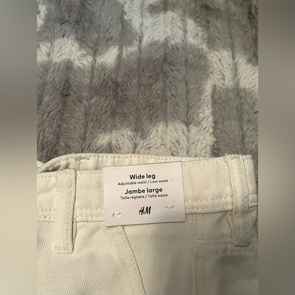 H&M WIDE LEG LOW CARGO PANTS Size 10-11 - Picture 5 of 7